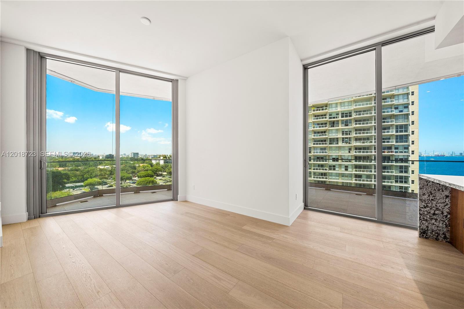image Una Residences4