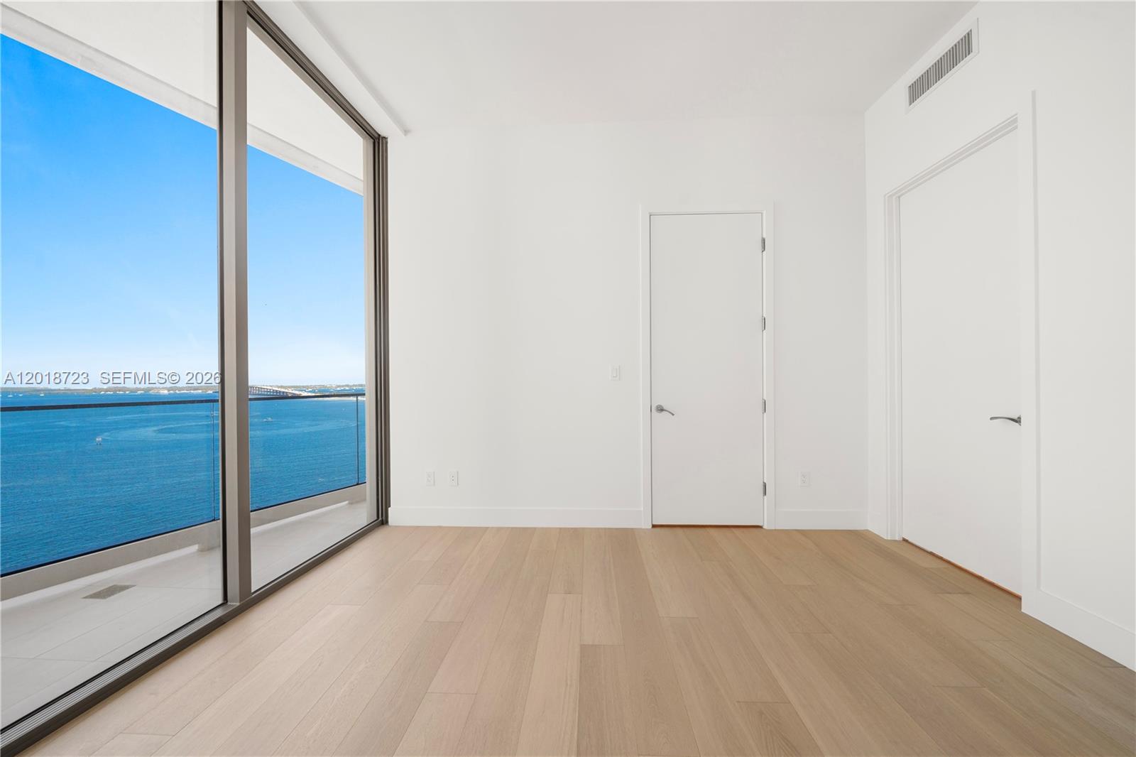 image Una Residences5