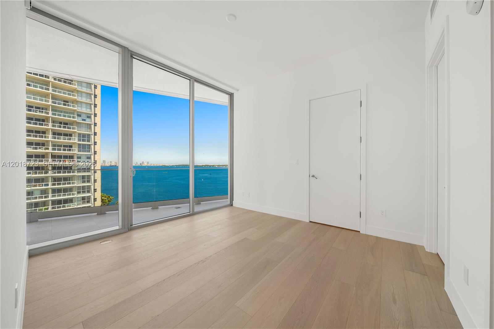 image Una Residences6