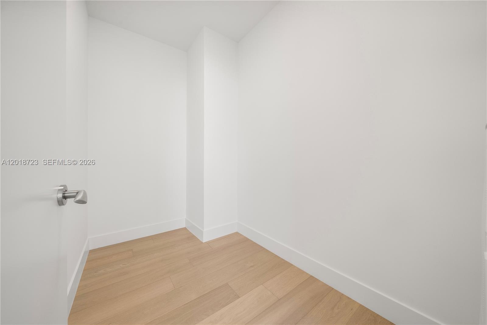image Una Residences7