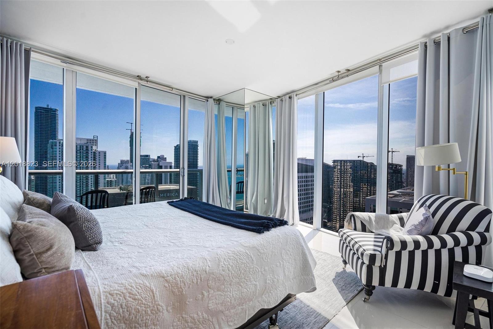 495 Brickell Ave #4911 Miami, FL 33131