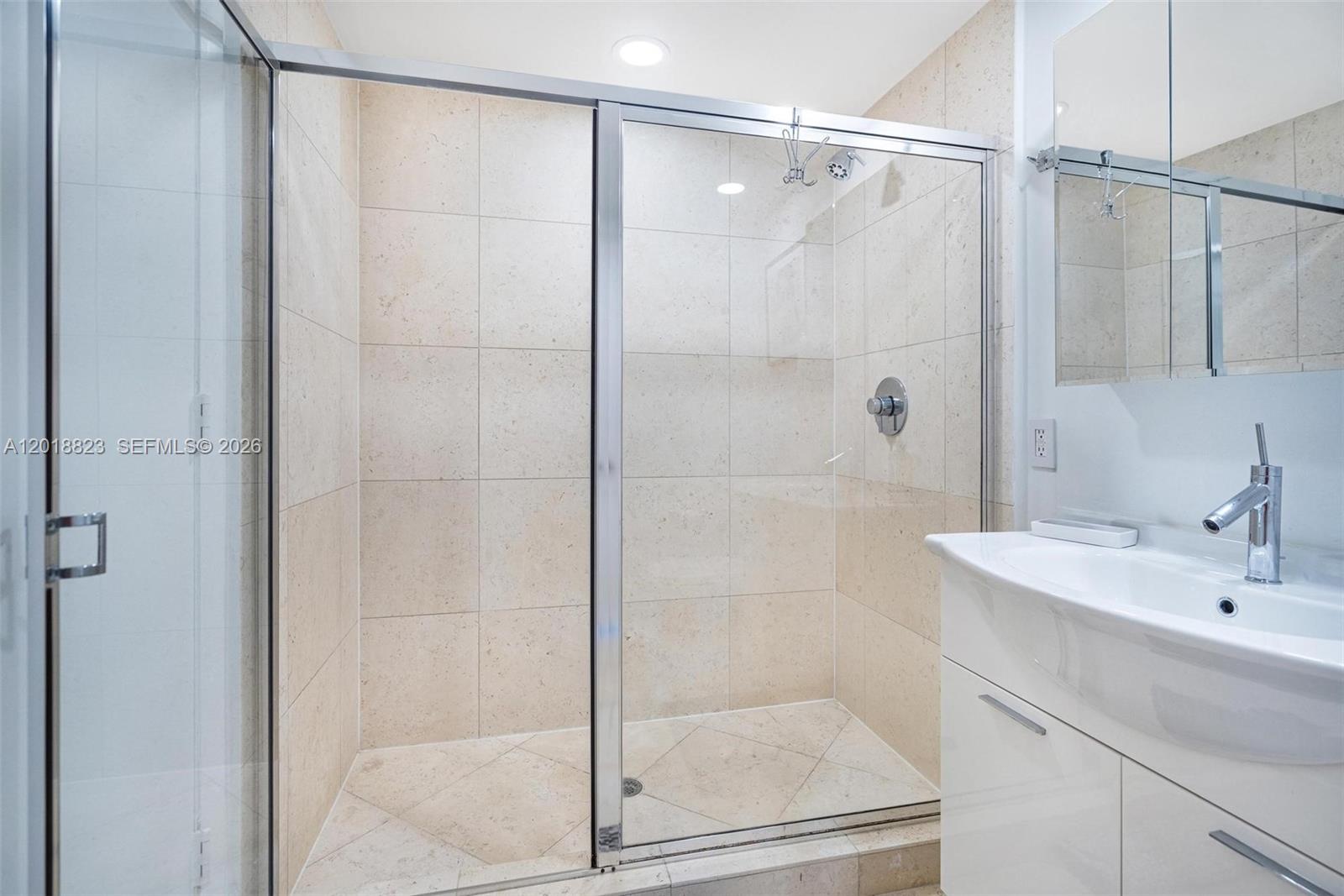 495 Brickell Ave #4911 Miami, FL 33131