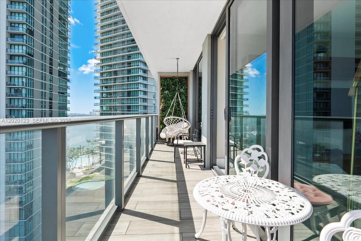 image Paraiso Bayviews83