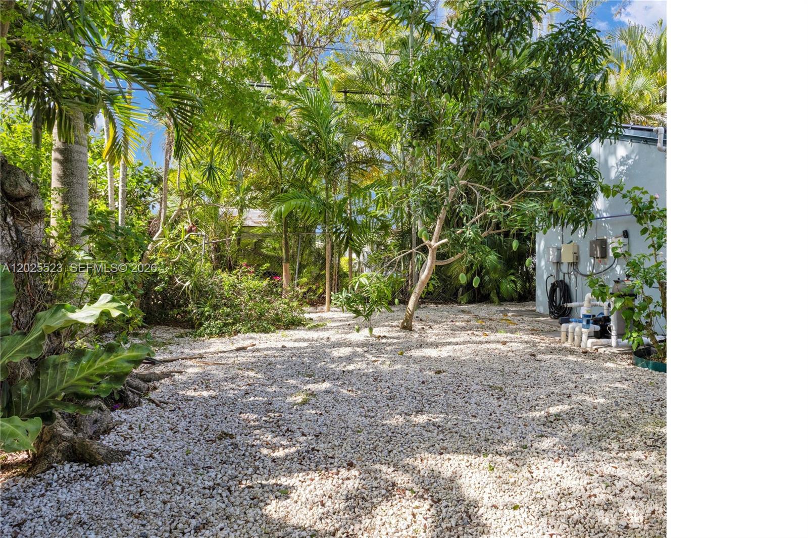 5825 SW 46th Ter Miami, FL 33155
