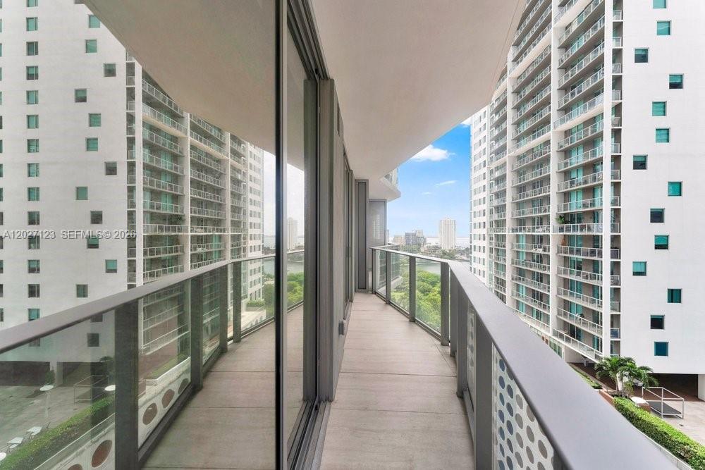 77 SE 5th #1711 Miami, FL 33131
