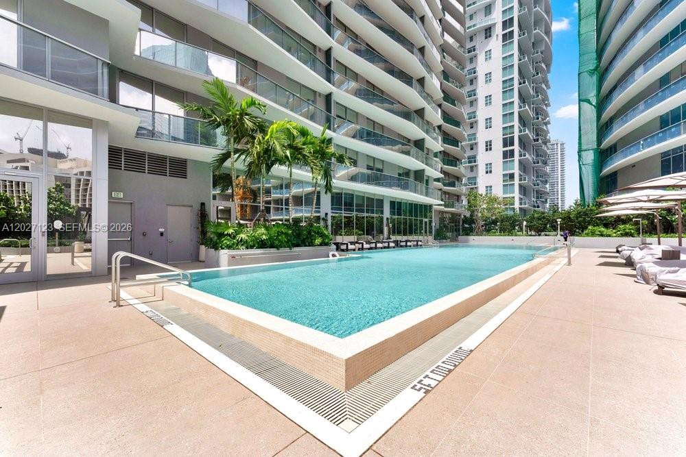 77 SE 5th #1711 Miami, FL 33131