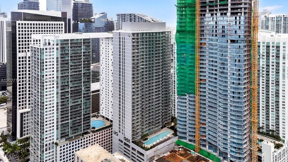 77 SE 5th #1711 Miami, FL 33131