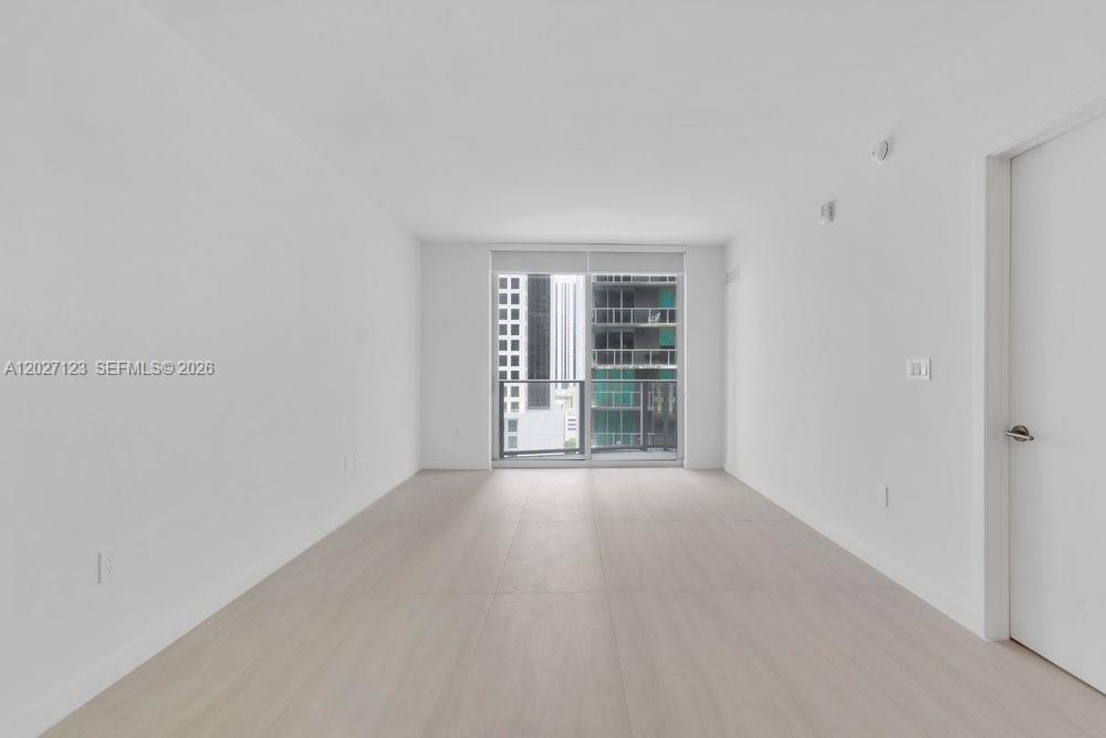 77 SE 5th #1711 Miami, FL 33131