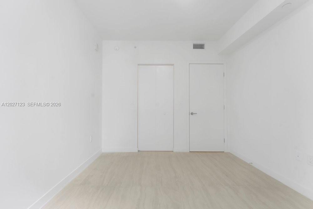 77 SE 5th #1711 Miami, FL 33131