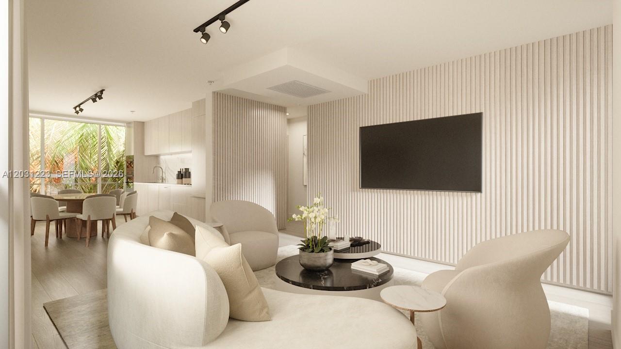 260 Collins Ave #303