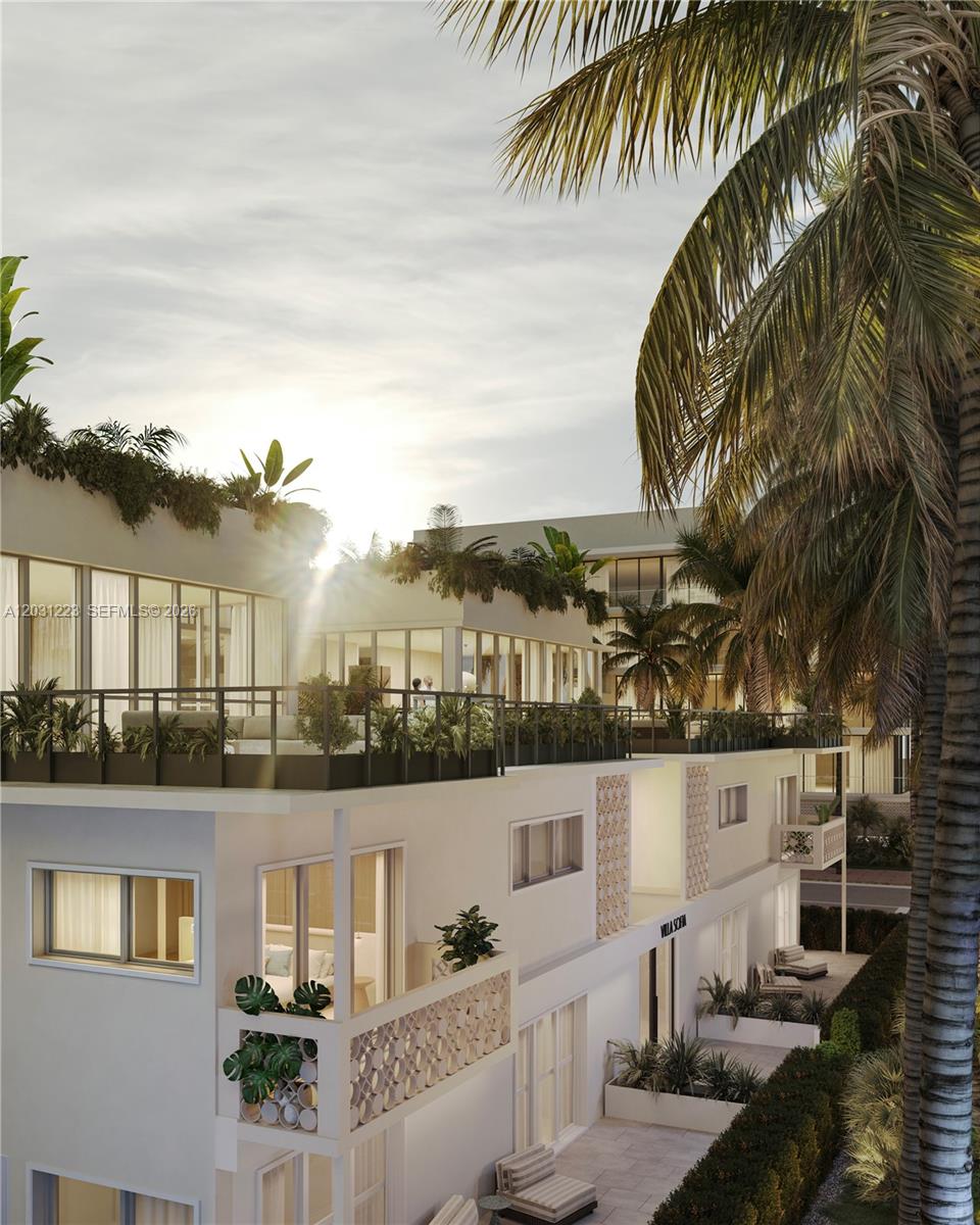 260 Collins Ave #303 Miami Beach, FL 33139
