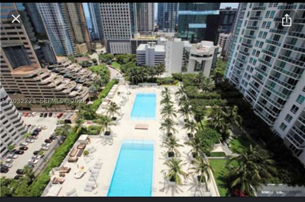 image The Plaza on Brickell East8