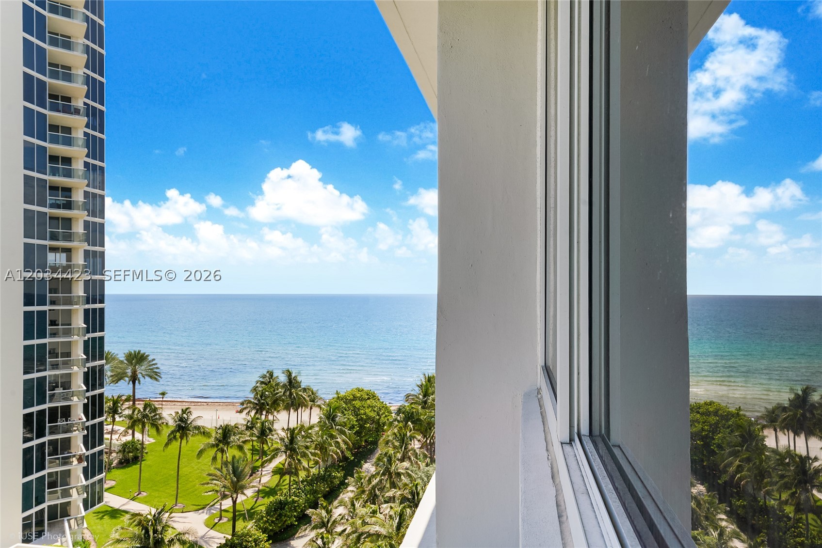 19201 Collins Ave #827