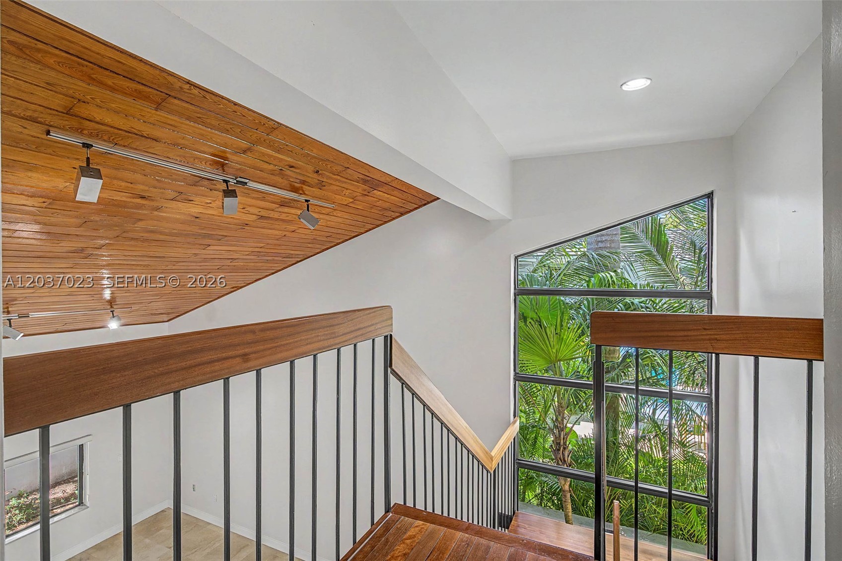 4950 San Amaro Dr Coral Gables, FL 33146