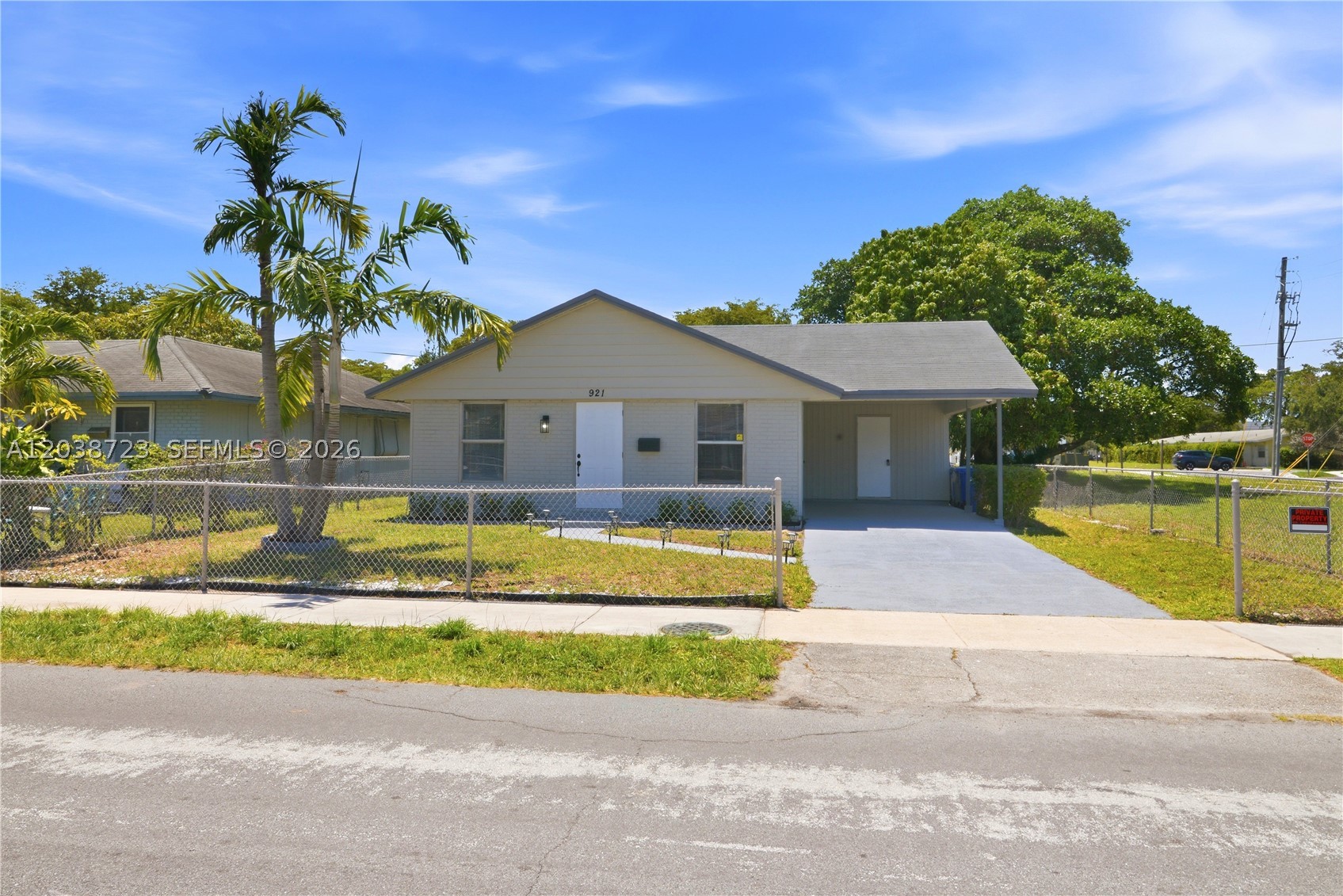 921 NW 5th Ave