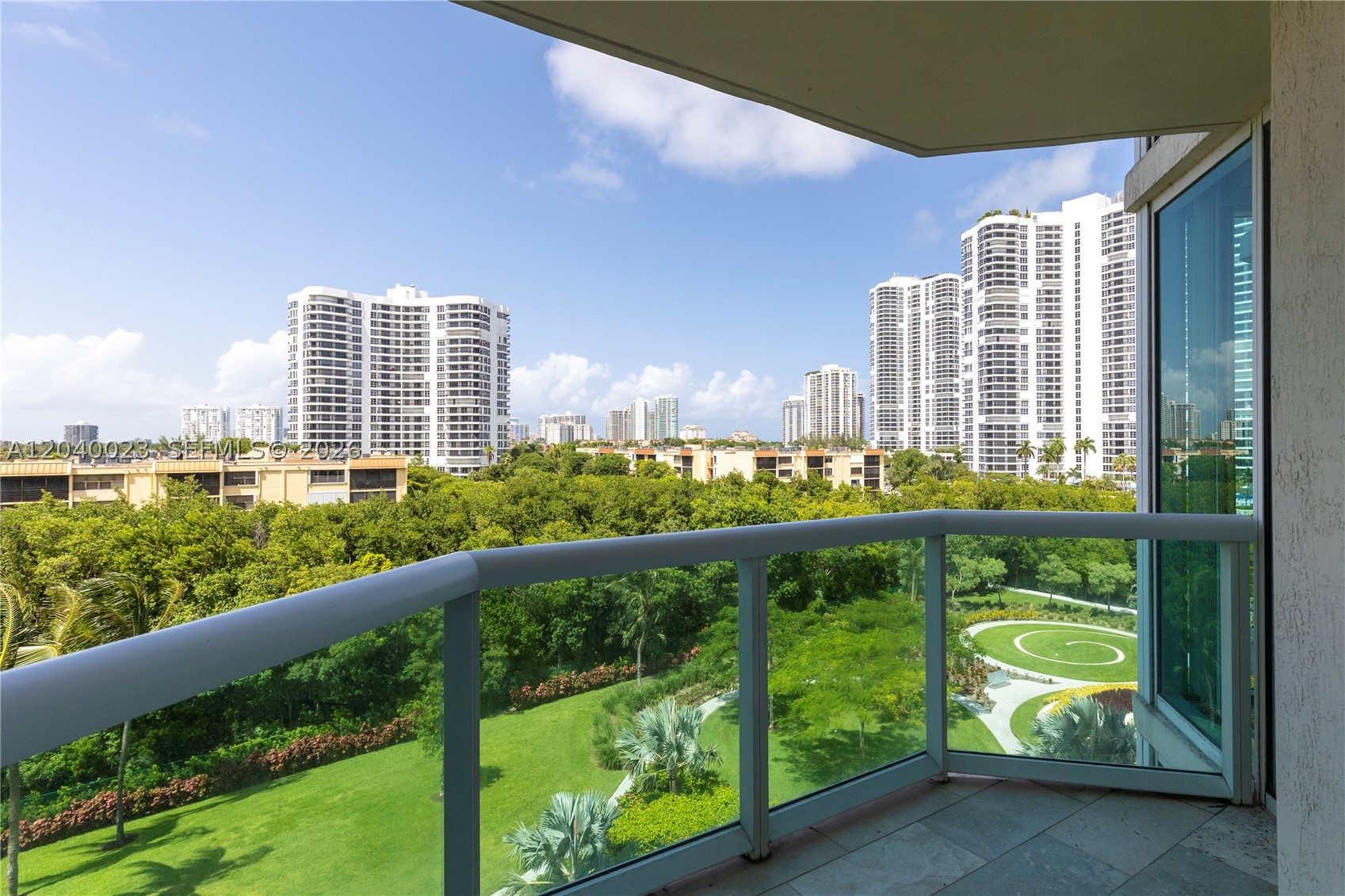 3370 Hidden Bay Dr #602 Aventura, FL 33180