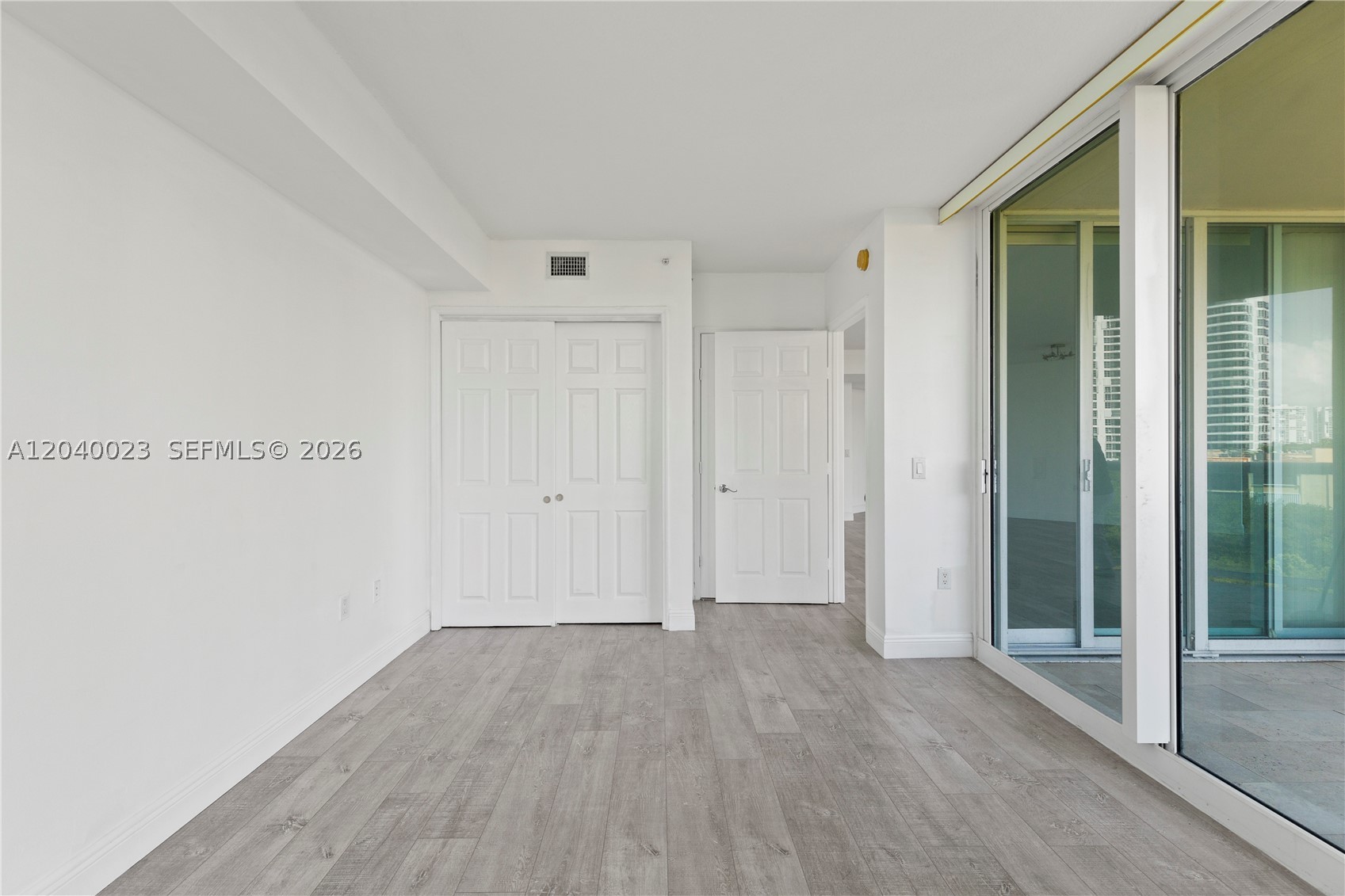 3370 Hidden Bay Dr #602 Aventura, FL 33180
