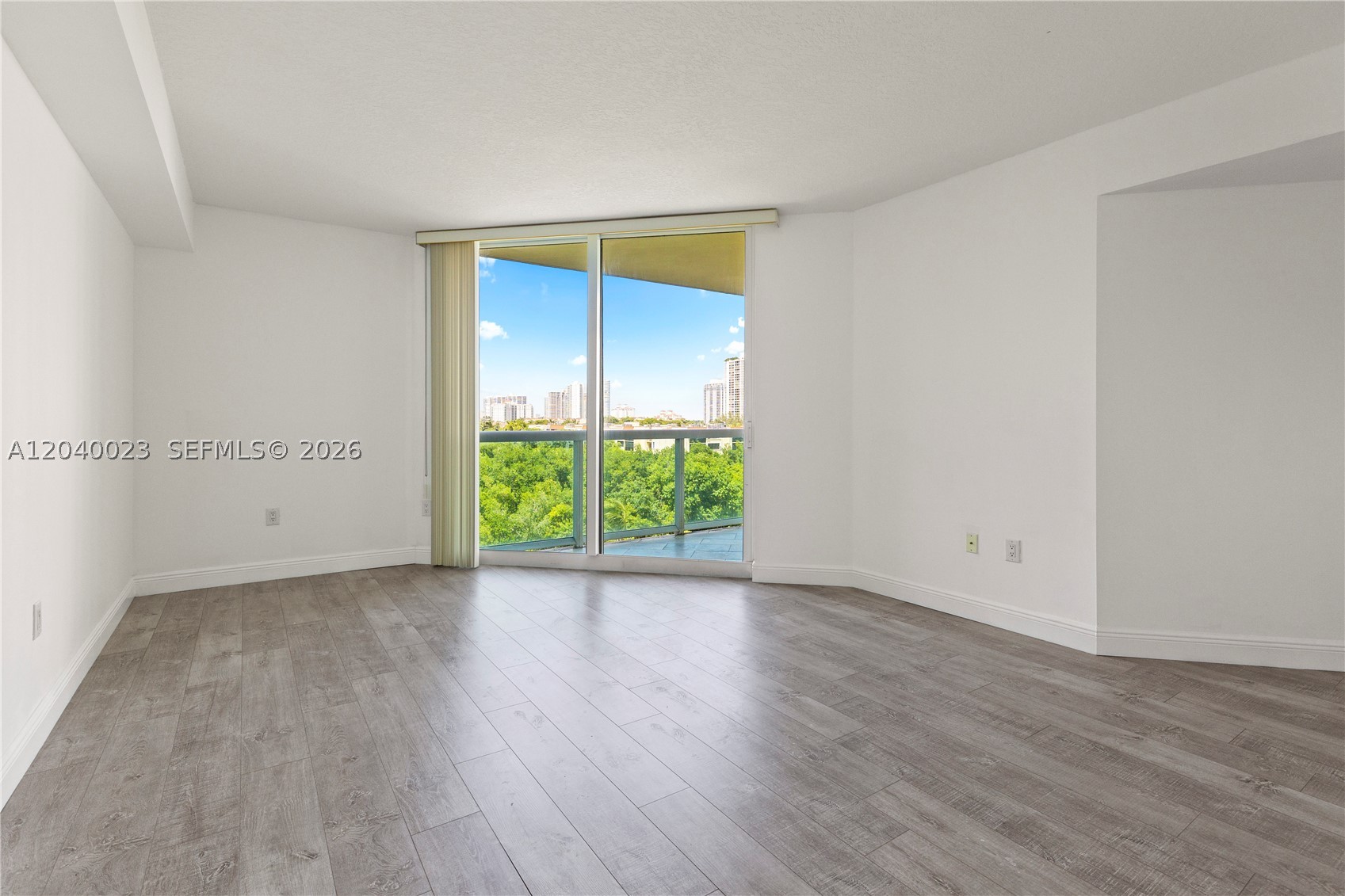 3370 Hidden Bay Dr #602 Aventura, FL 33180
