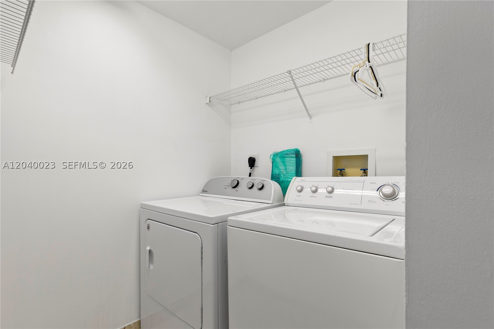 3370 Hidden Bay Dr #602 Aventura, FL 33180