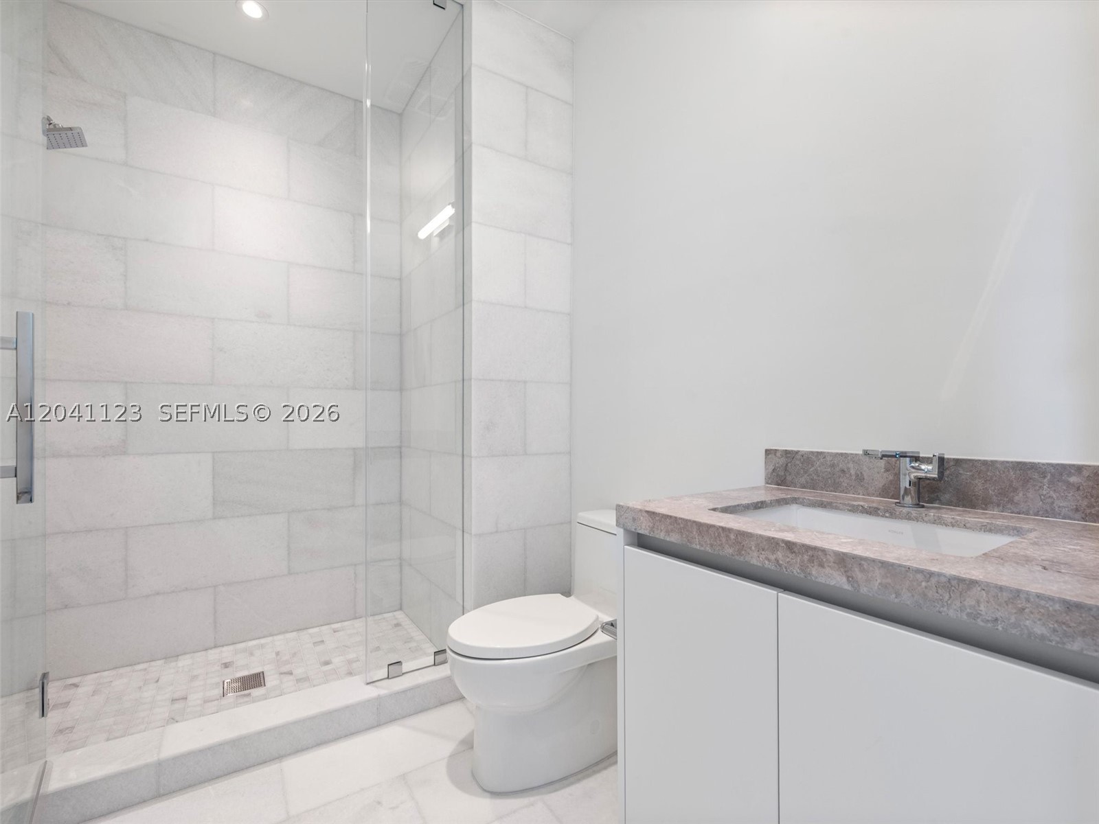 175 SE 25th Rd #502 Miami, FL 33129