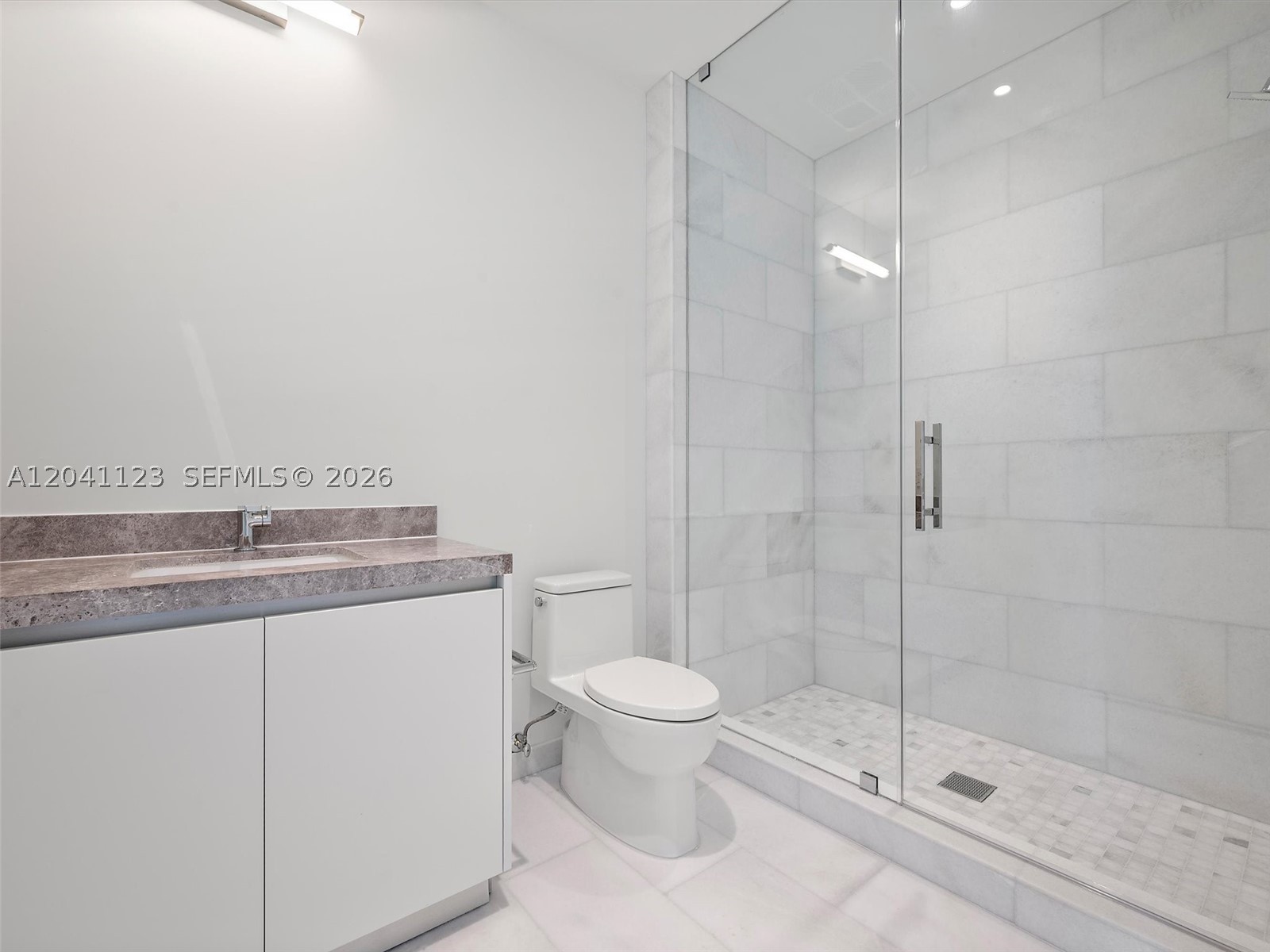 175 SE 25th Rd #502 Miami, FL 33129
