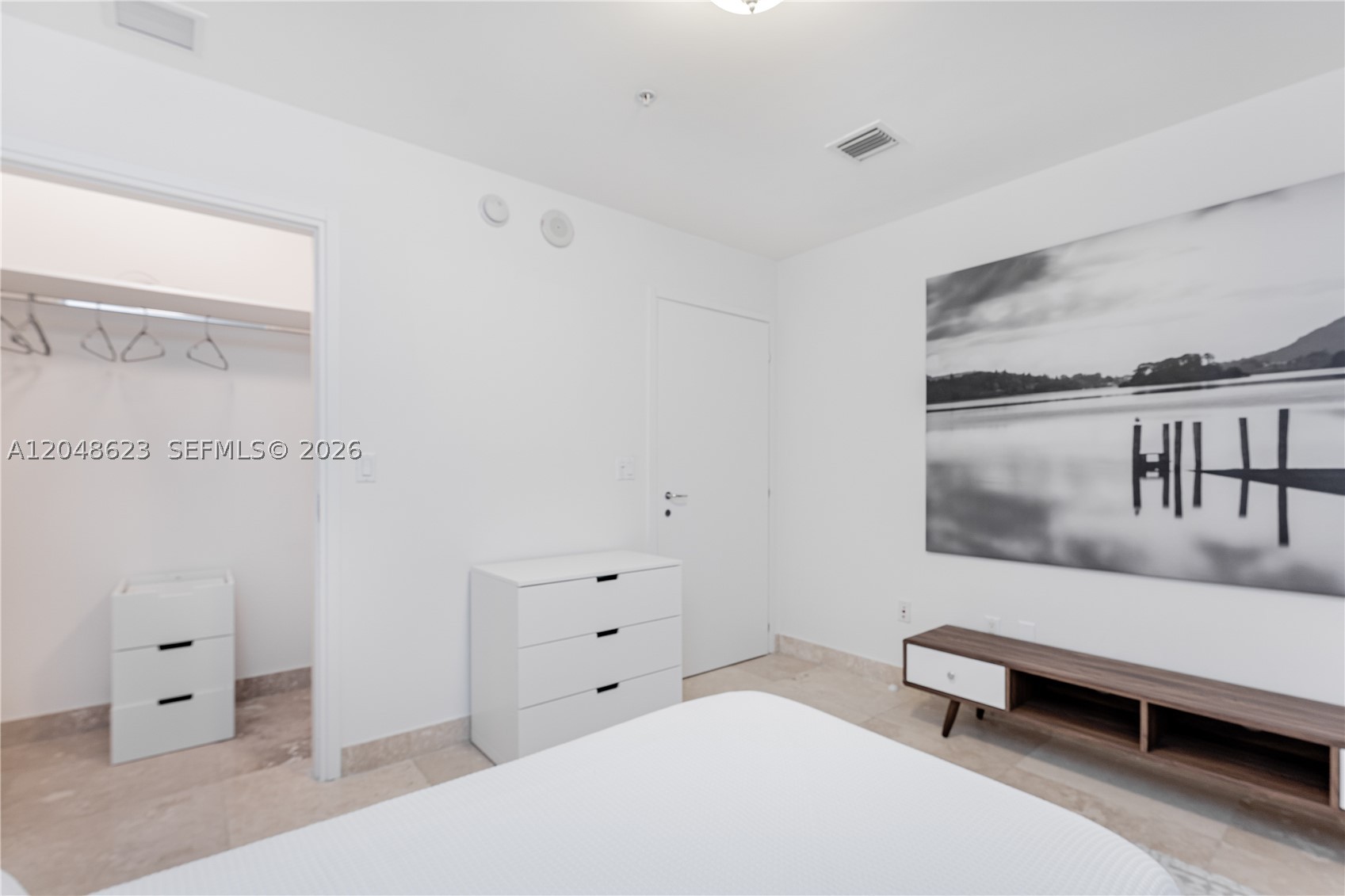 image Continuum South Beach North Tower35