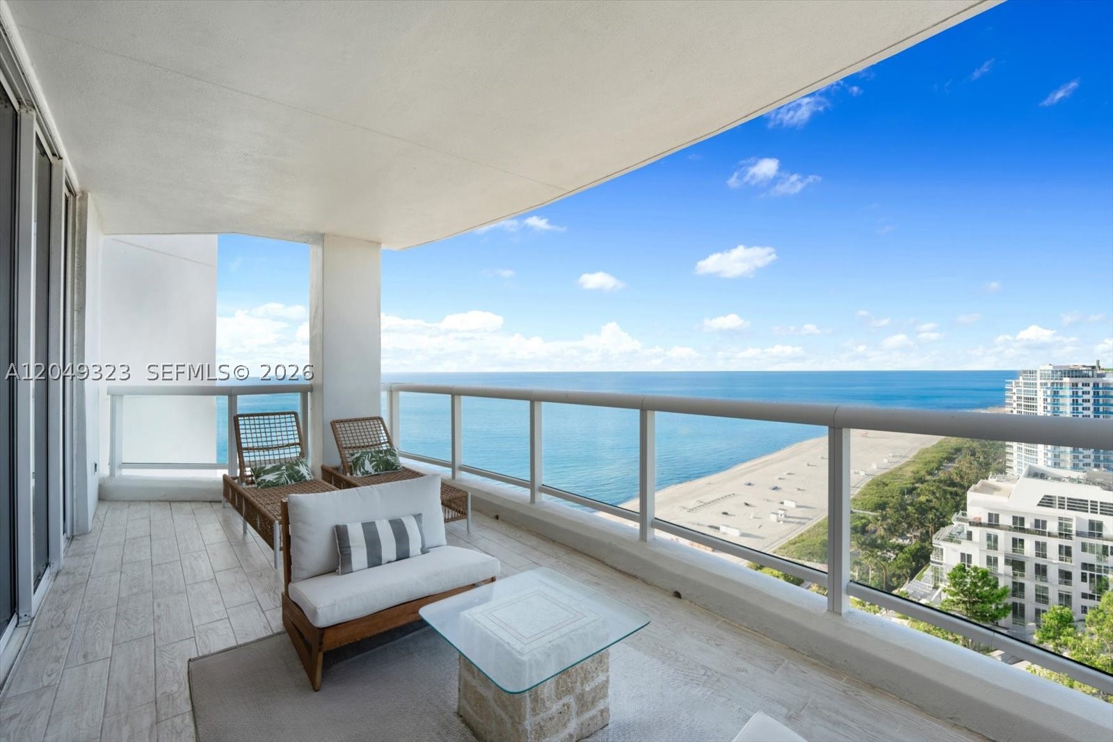 image La Tour Condo10