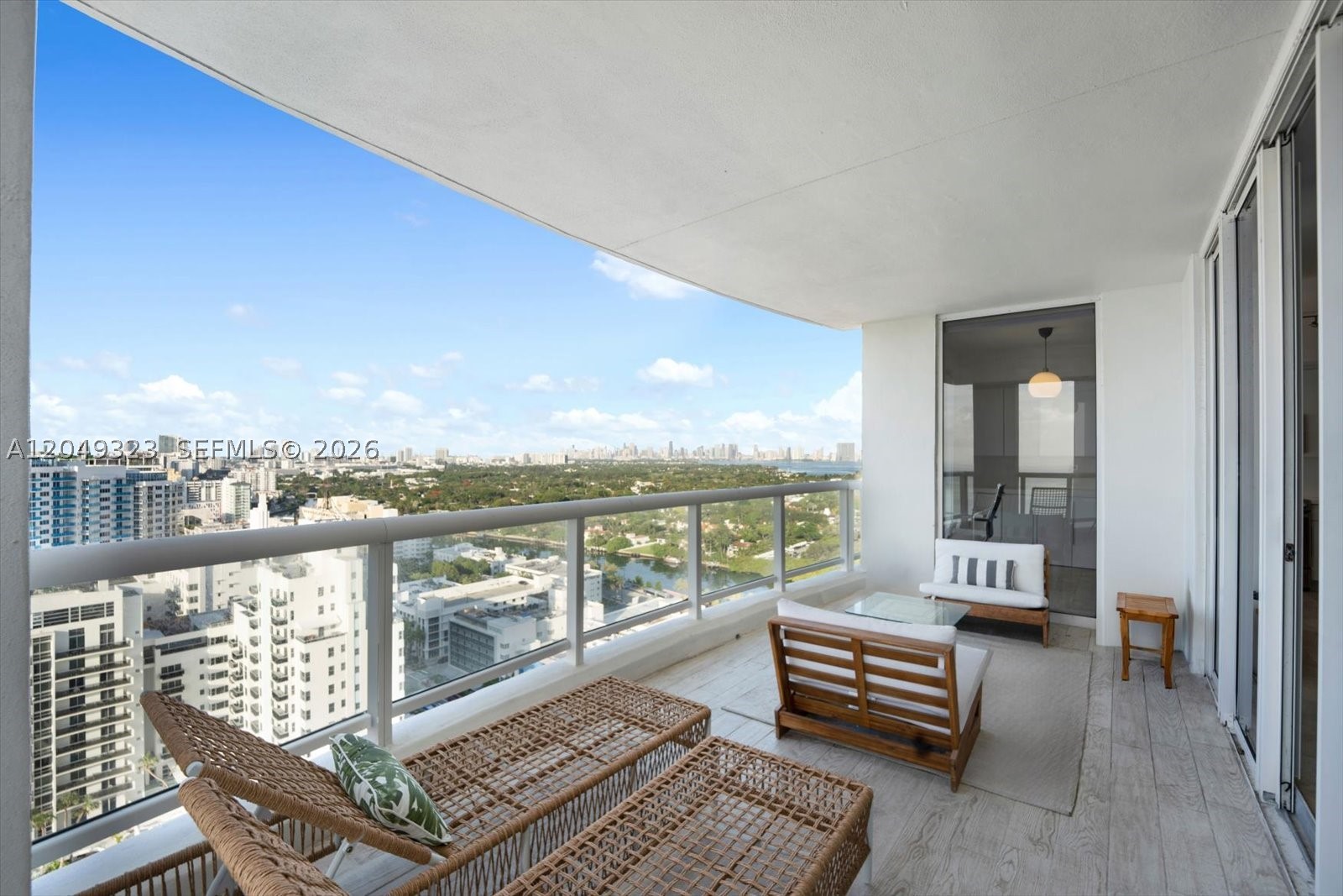 image La Tour Condo13