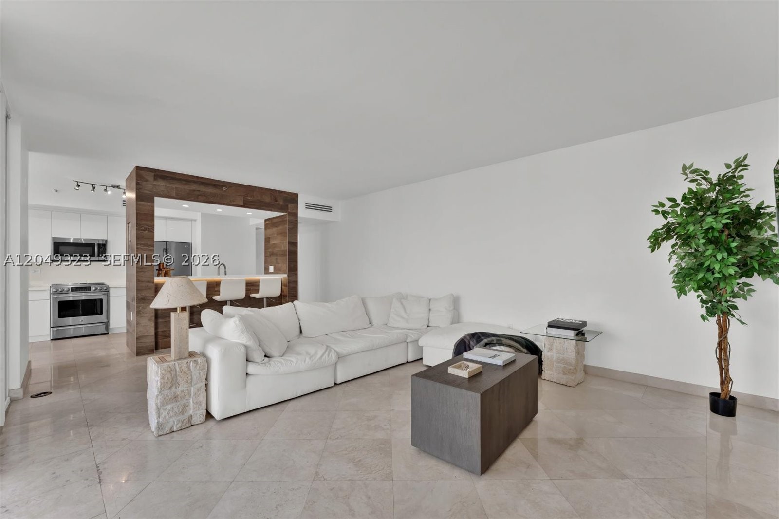 image La Tour Condo16
