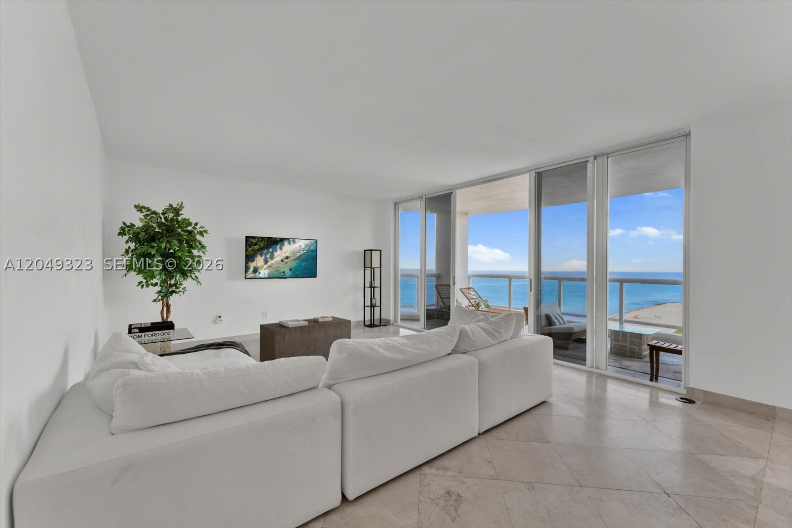 image La Tour Condo5