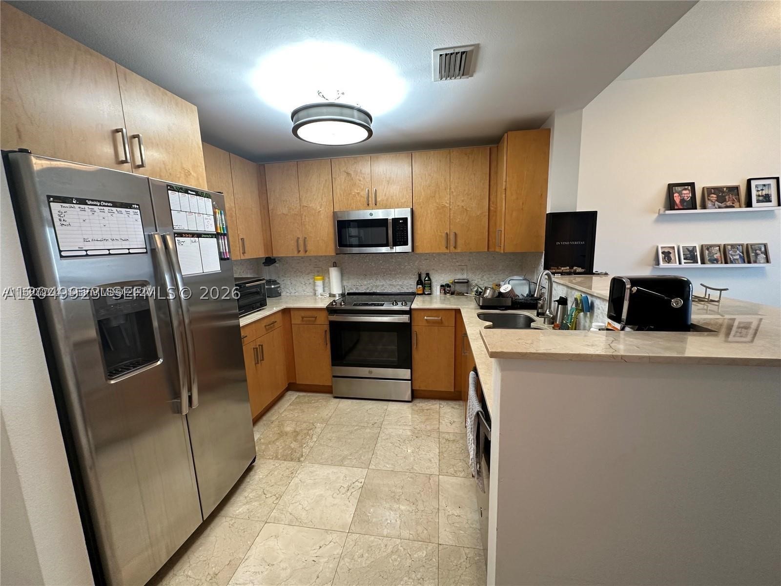 image Ten Aragon Condo1