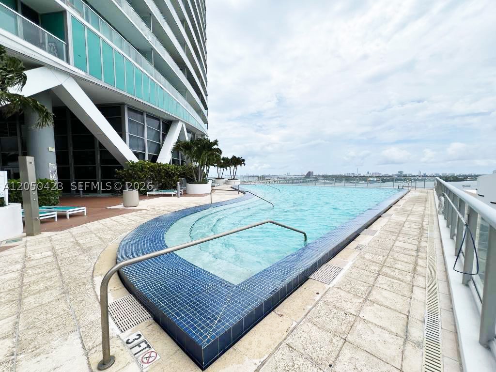 image Marina Blue19