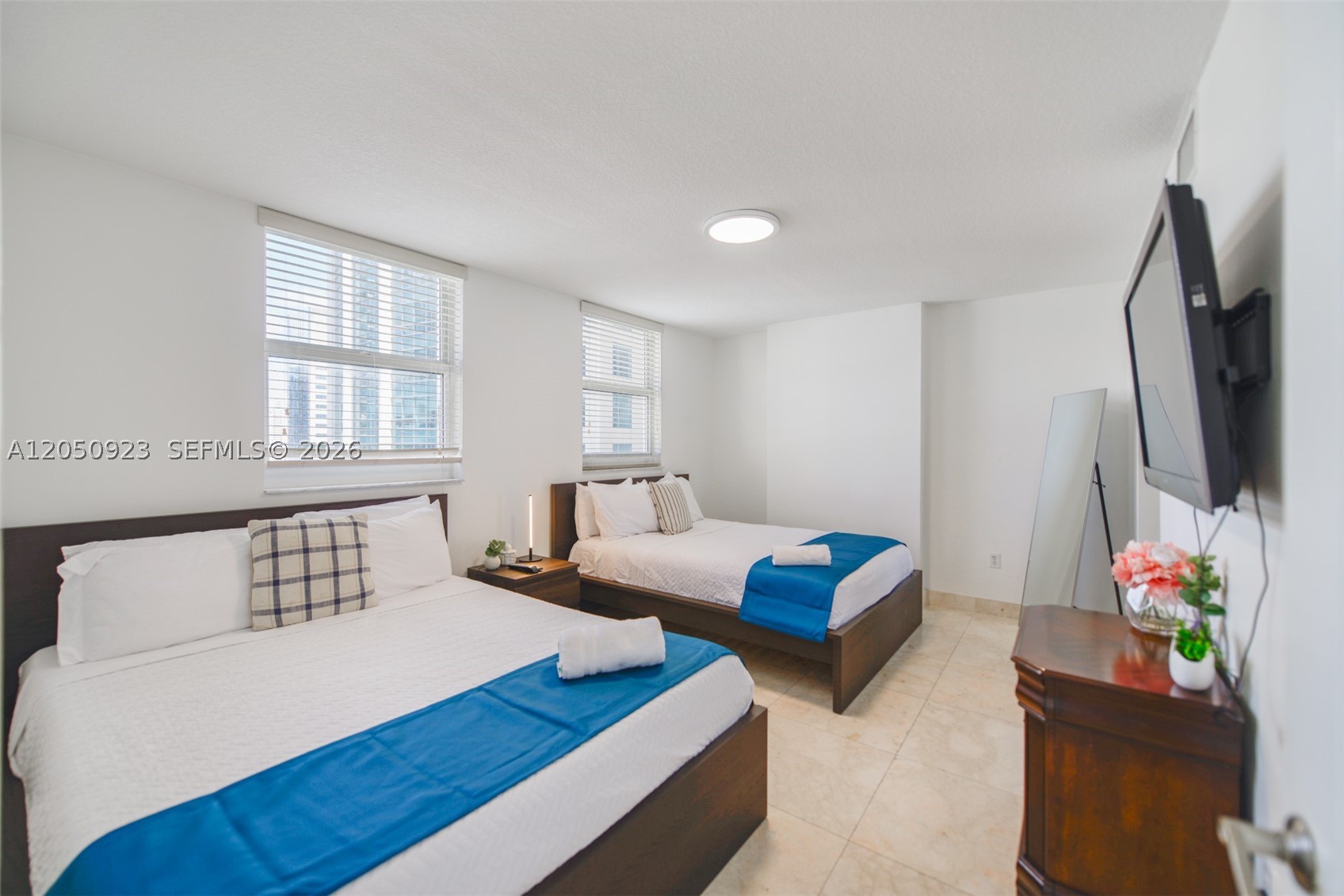 image The Club at Brickell Bay18