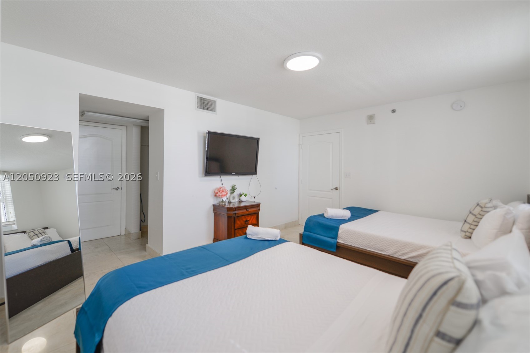 image The Club at Brickell Bay21