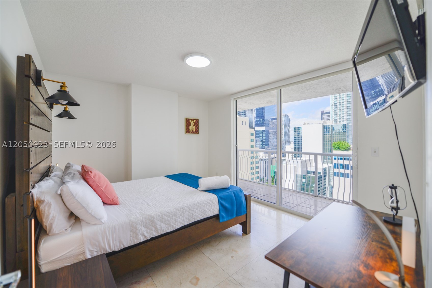 image The Club at Brickell Bay26