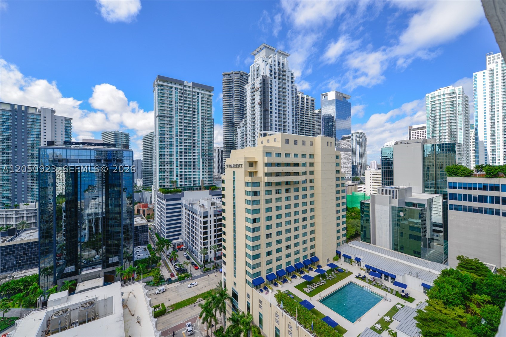 image The Club at Brickell Bay36