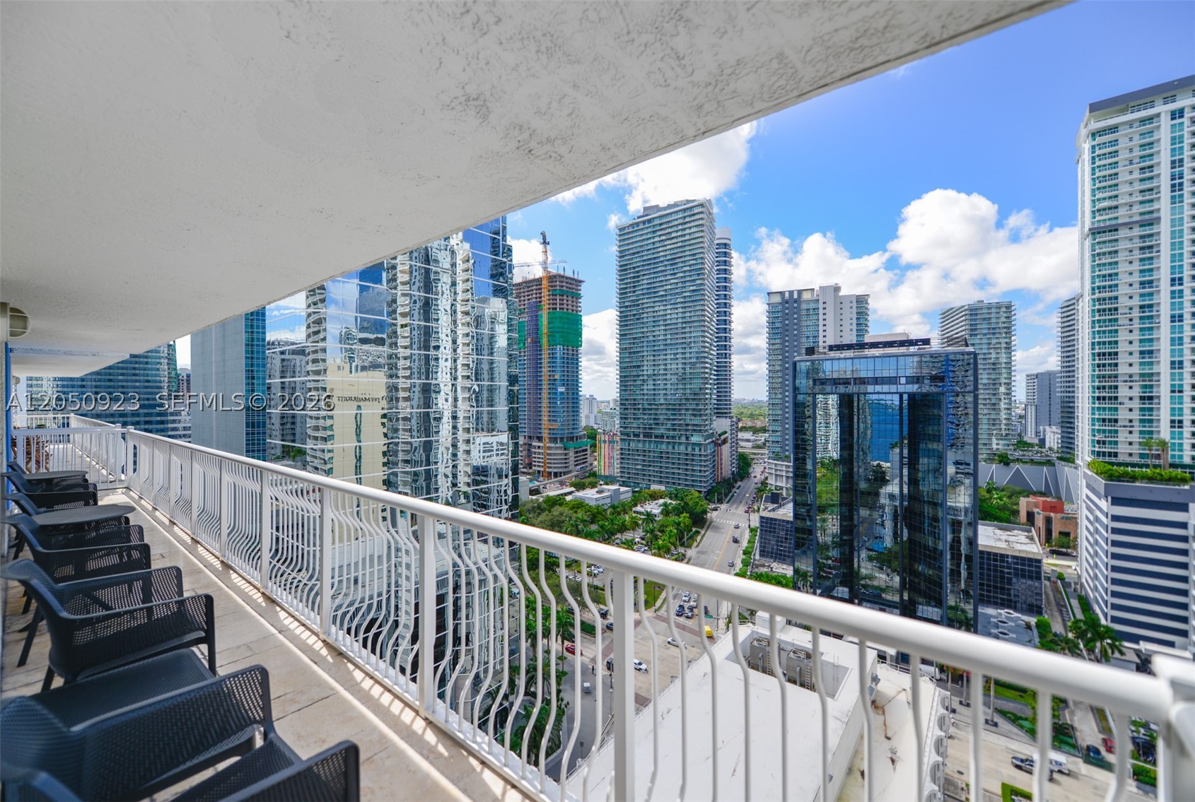 image The Club at Brickell Bay37