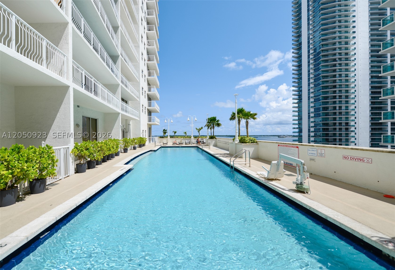 image The Club at Brickell Bay48