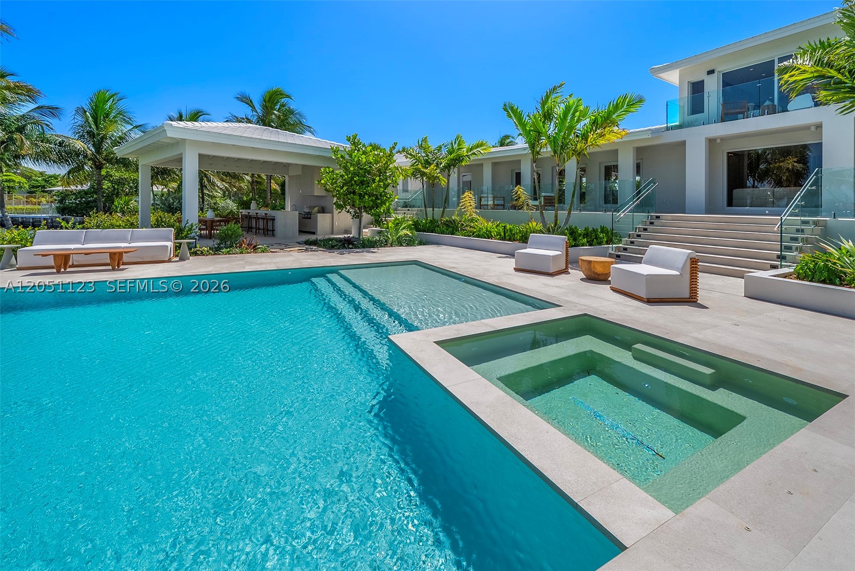 900 N Northlake Dr Hollywood, FL 33019