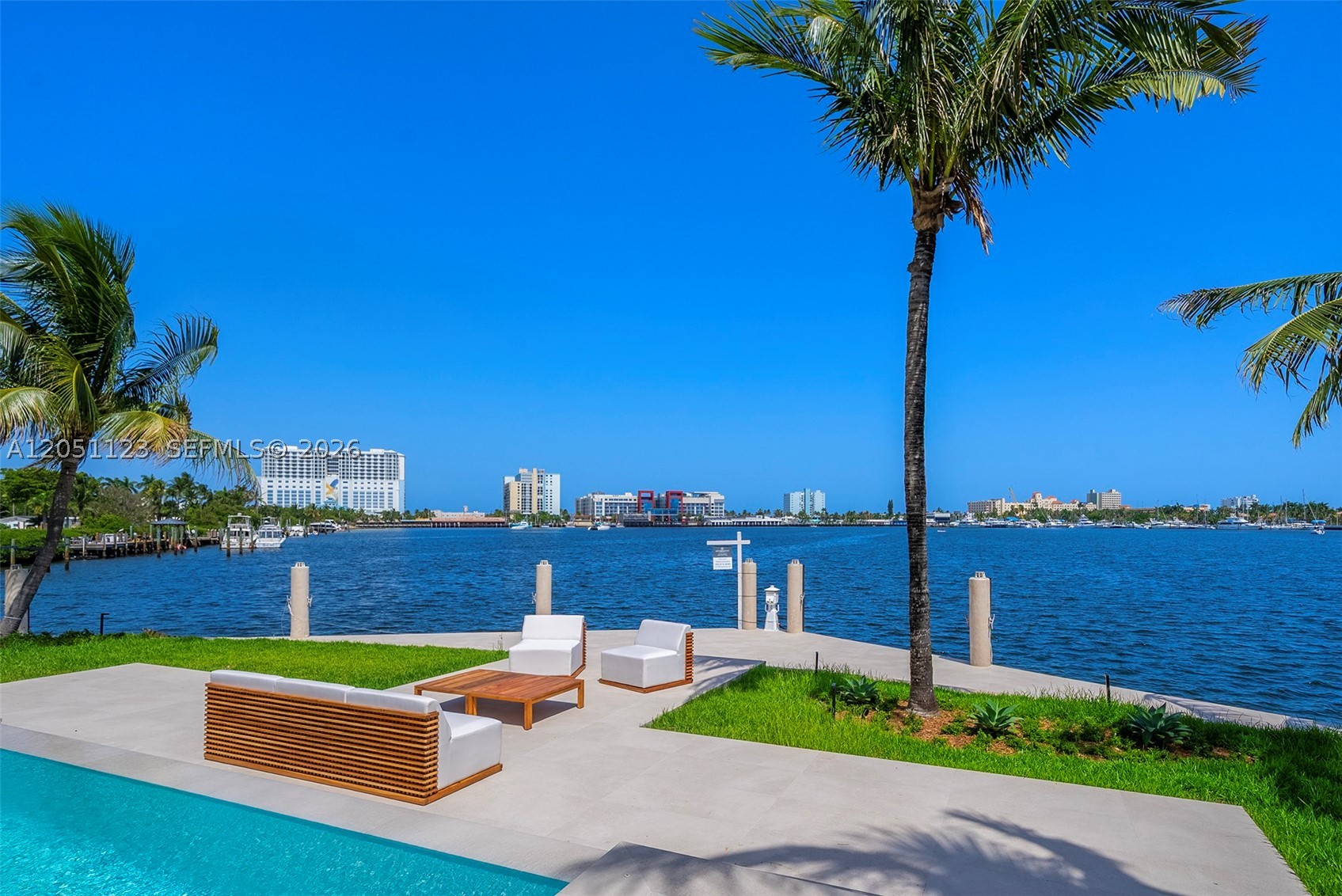 900 N Northlake Dr Hollywood, FL 33019