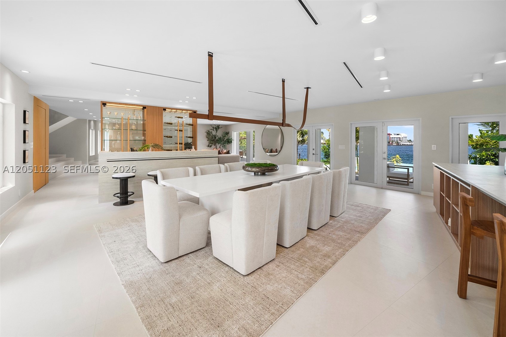 900 N Northlake Dr Hollywood, FL 33019