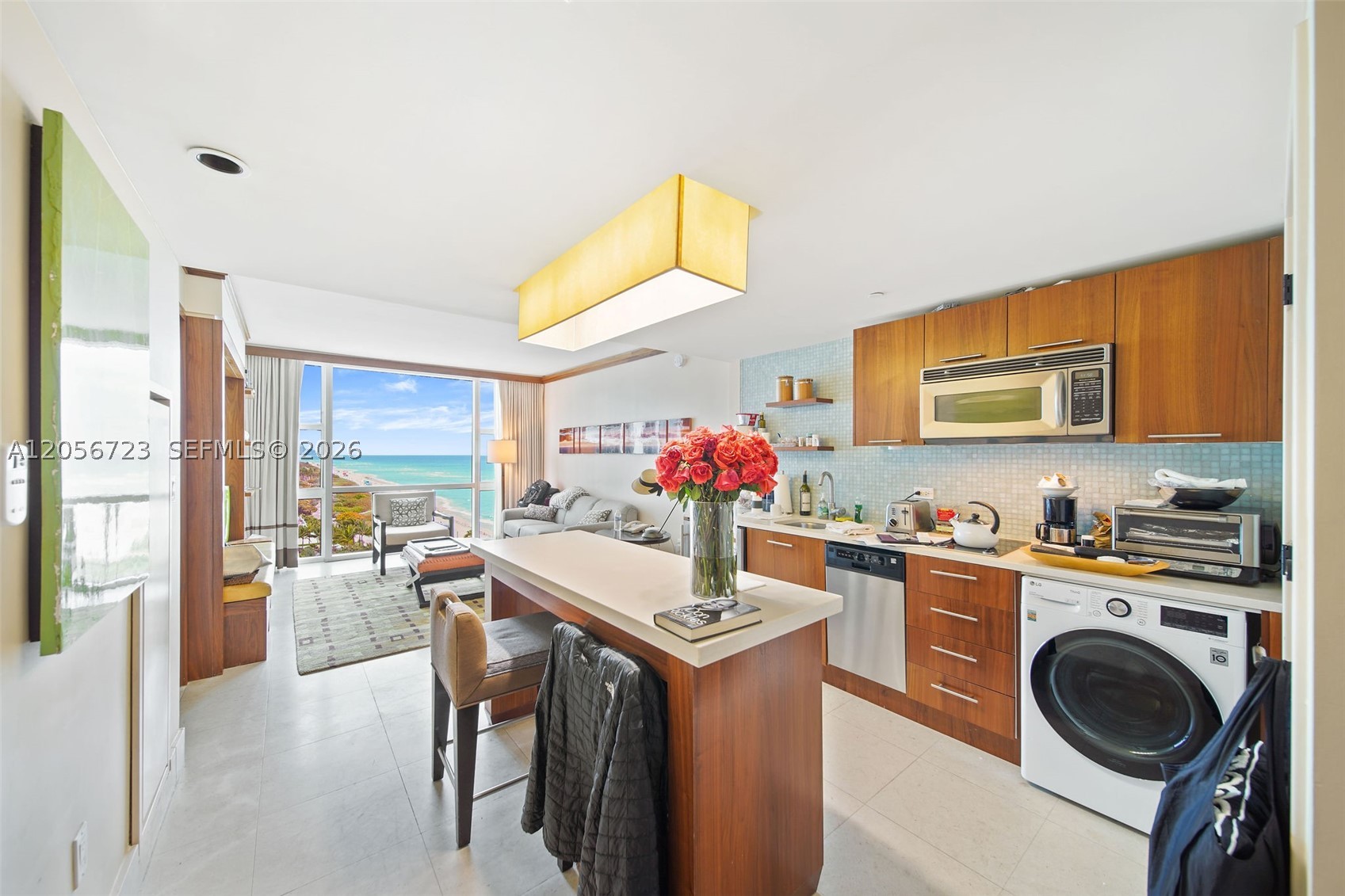 6801 Collins Ave #1015
