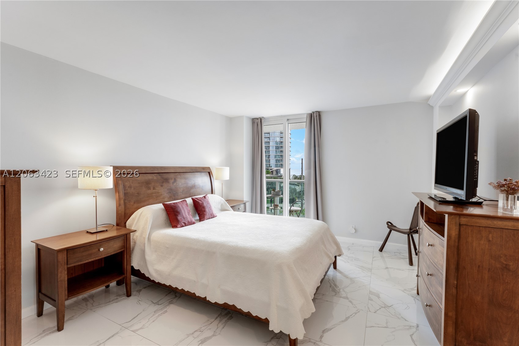 image Arlen House East14