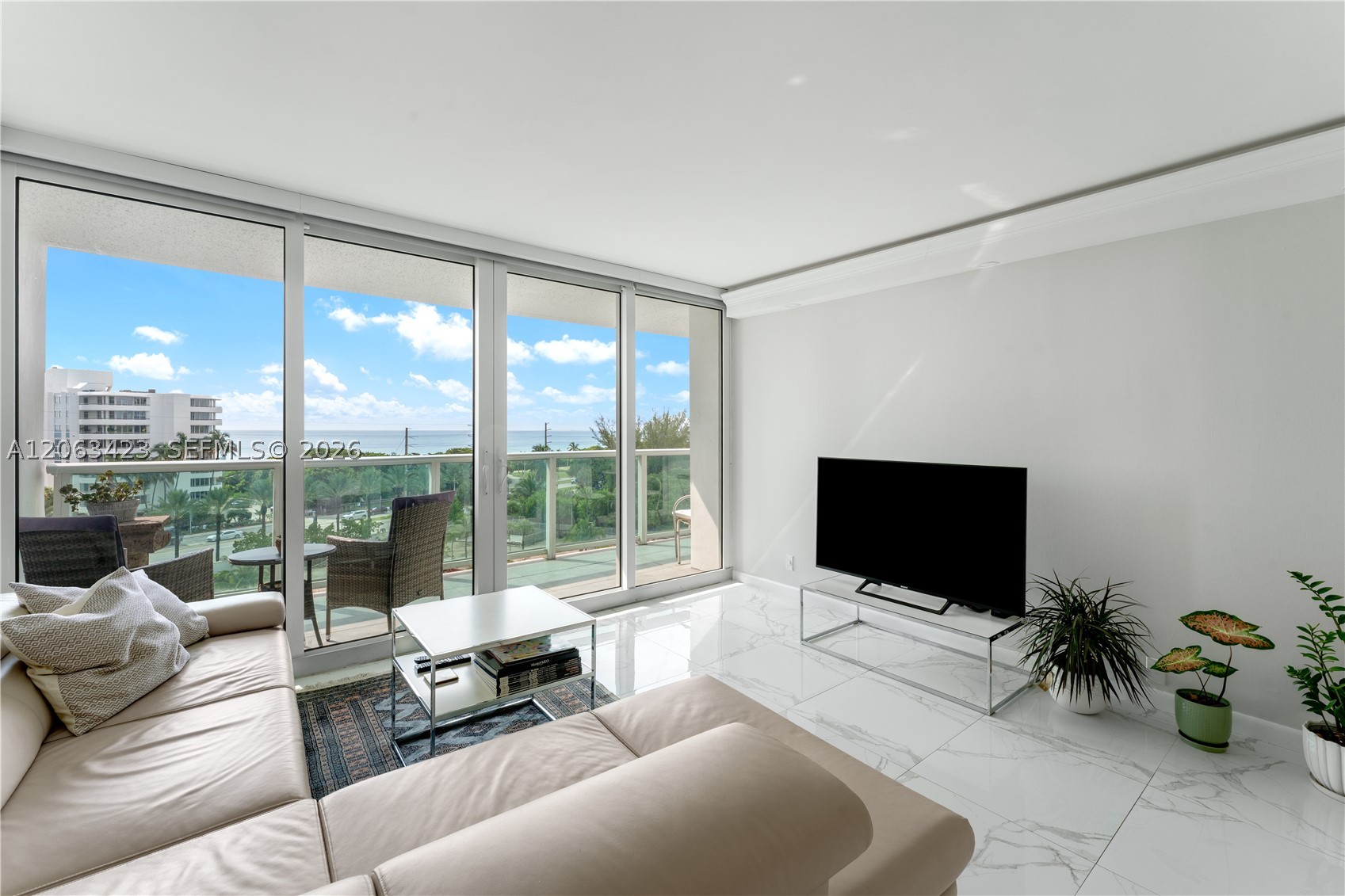 image Arlen House East1