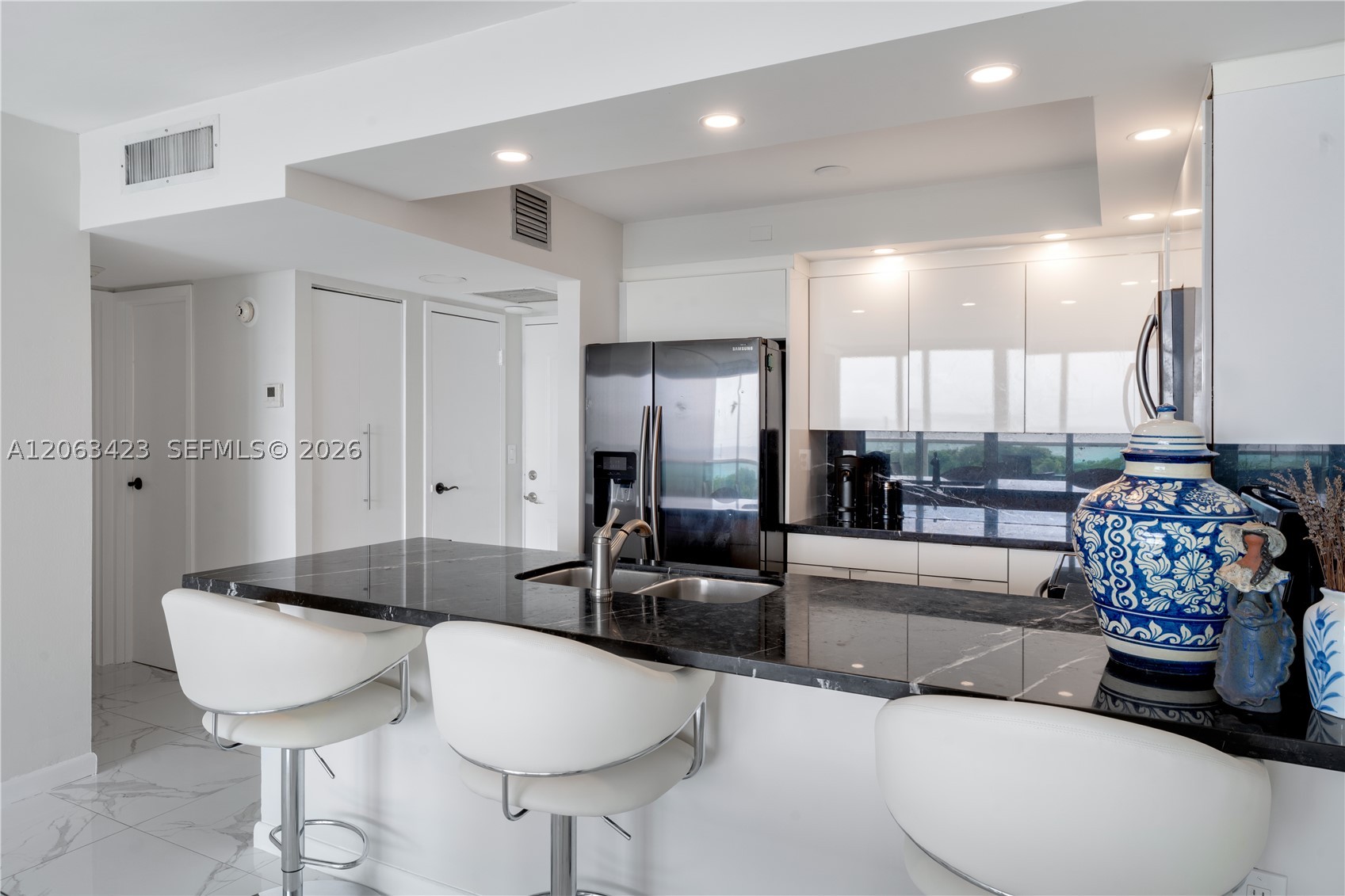 image Arlen House East6