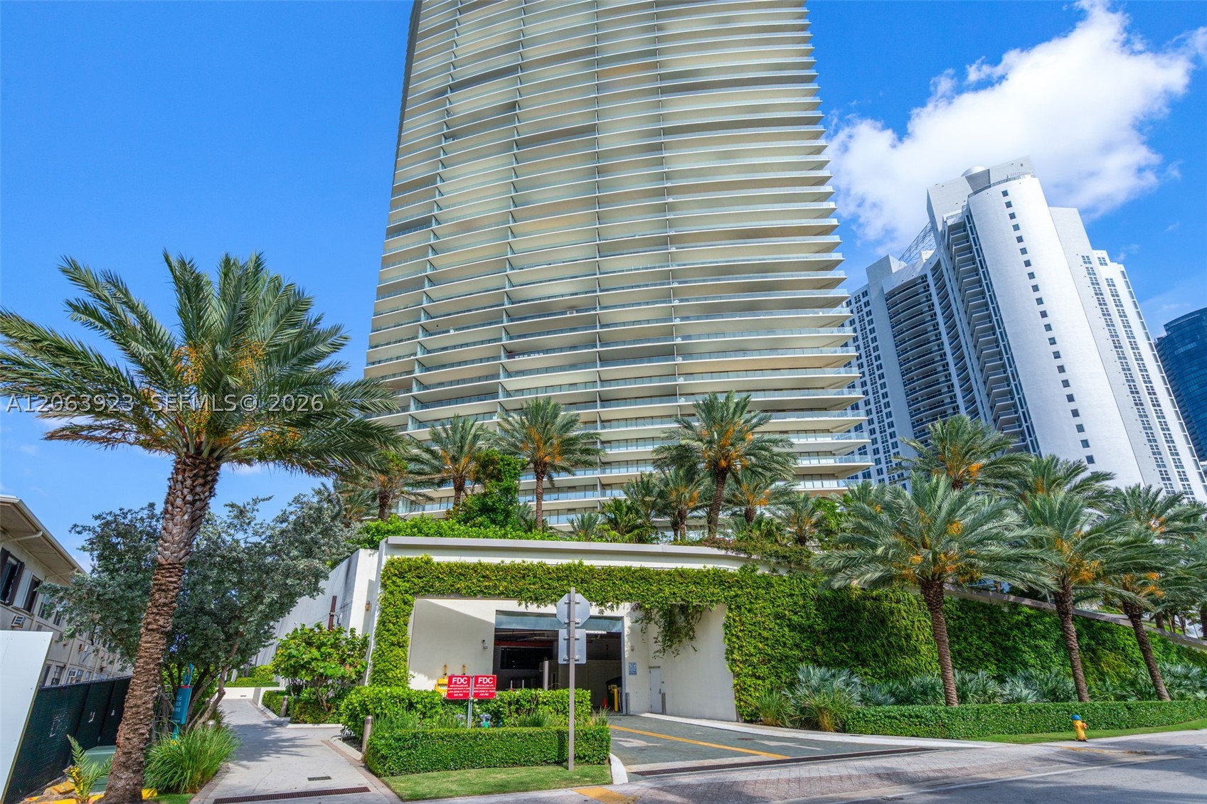 18975 Collins Ave #3605 Sunny Isles Beach, FL 33160
