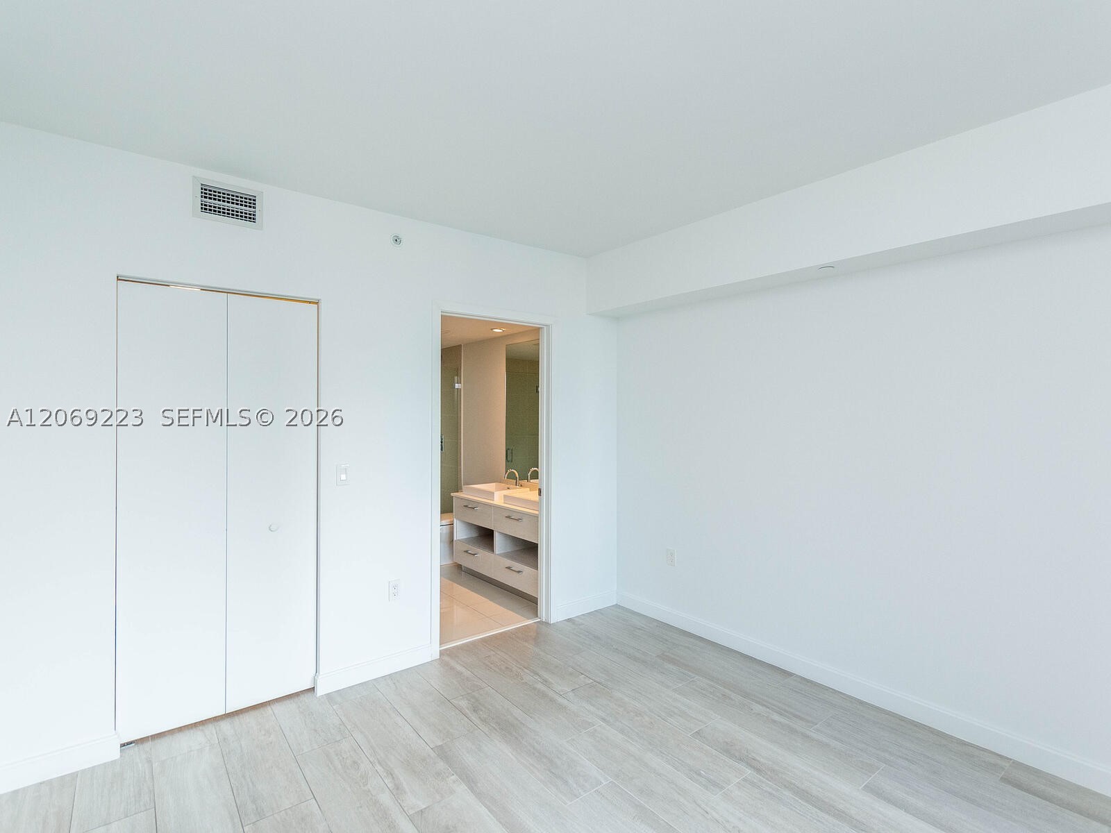 image Brickell Heights East11