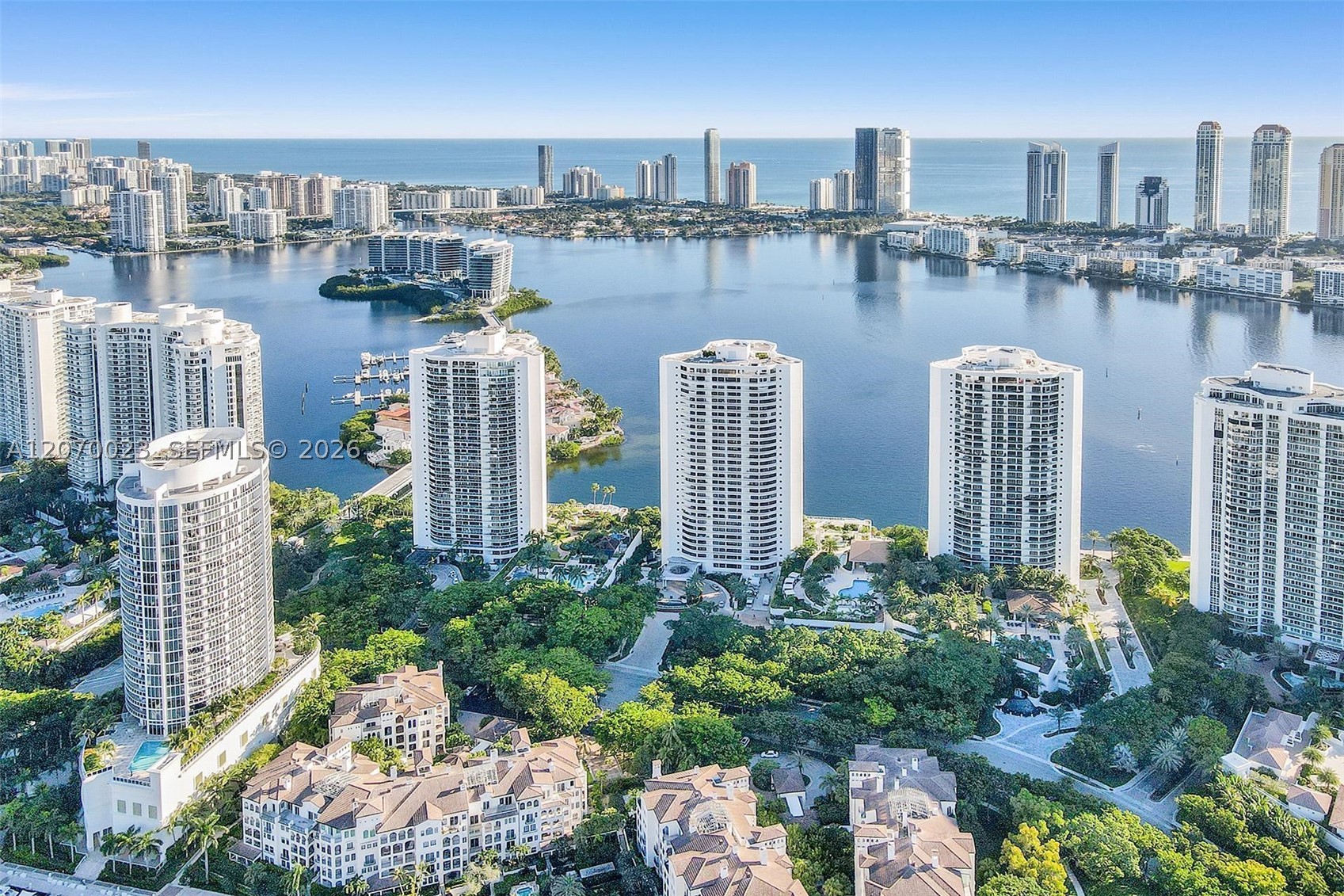 3000 Island Blvd #1106