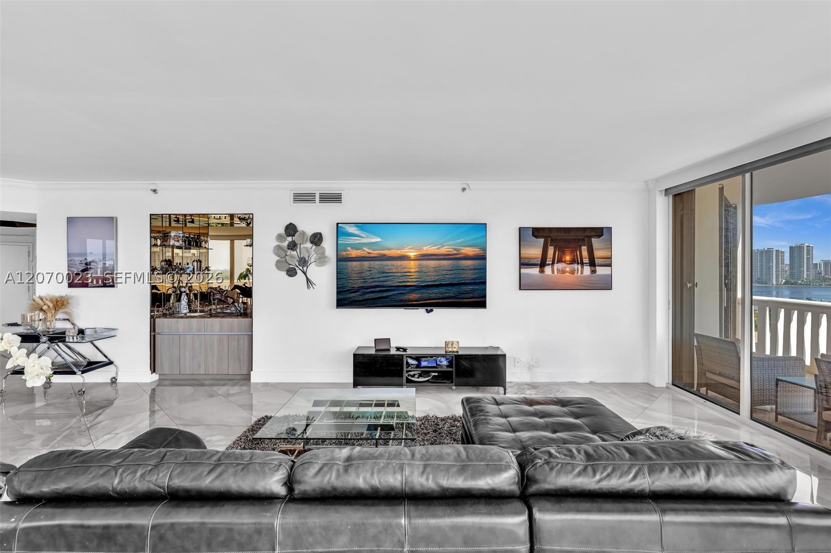 3000 Island Blvd #1106 Aventura, FL 33160