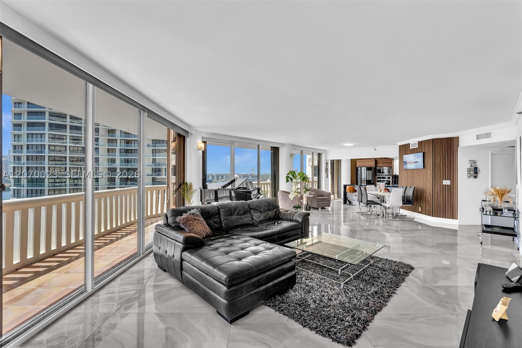 3000 Island Blvd #1106 Aventura, FL 33160
